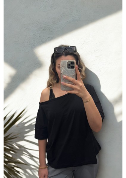Kadın Düşük Omuz Kayık Yaka Oversize T-Shirt