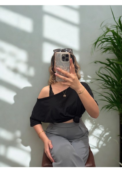 Kadın Düşük Omuz Kayık Yaka Oversize T-Shirt fiyatları