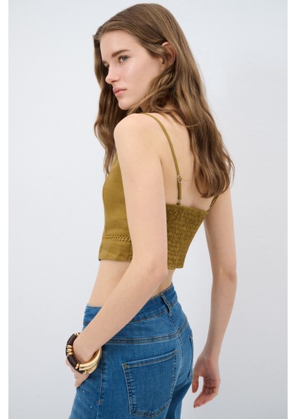 Nakış Detaylı Askılı Crop Bluz Olive 11544921000