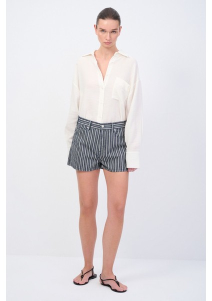 Moda Tutkusu Çizgili Denim Şort