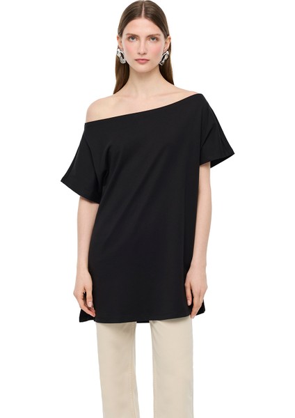 Kayık Yaka Pamuklu Tişört