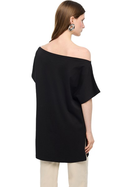 Kayık Yaka Pamuklu Tişört modelleri