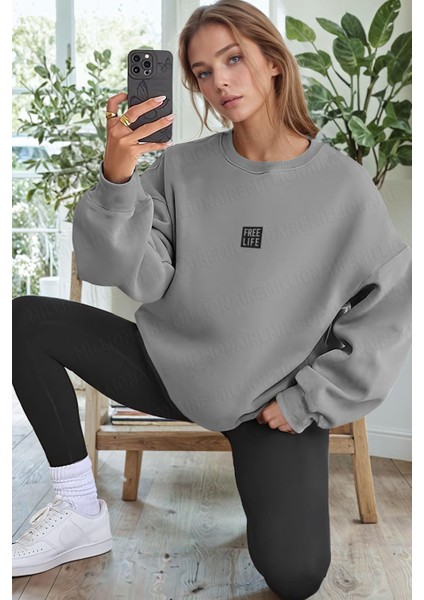 Kadın Koyu Gri Free Life Baskılı 0 Sıfır Yaka Oversize Salaş Bol Kesim Polar Sweatshirt