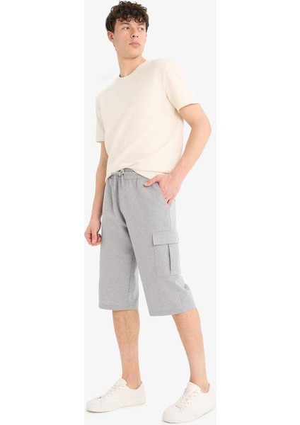 Yeni Sezon Slim Fit Dar Kesim Kargo Cepli Basic Düz Kapri Şort fırsatları