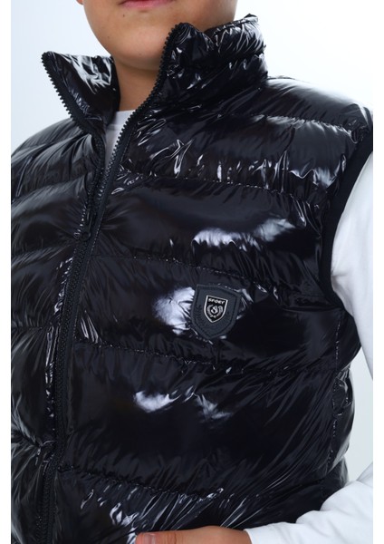 Erkek Çocuk Parlak Görünümlü Göğsü Armalı Yelek modelleri