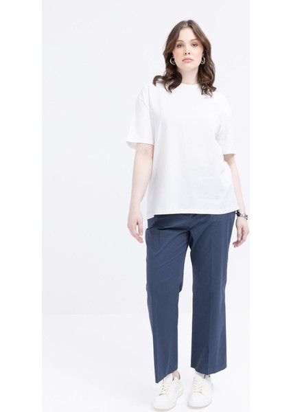 Ekru-Kısa Kollu Nakış Detaylı T-Shirt fiyatları