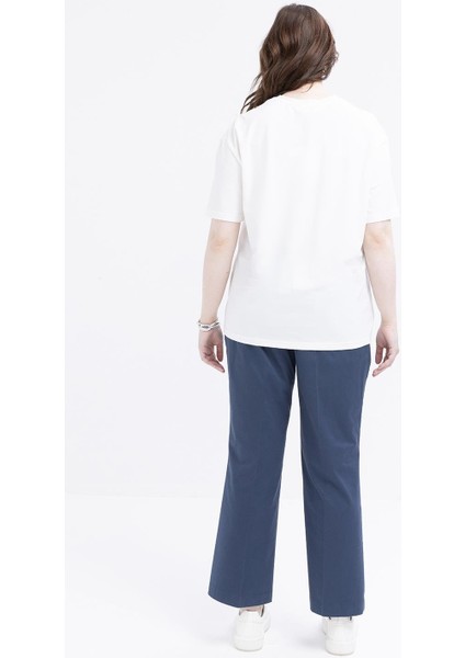 Ekru-Kısa Kollu Nakış Detaylı T-Shirt