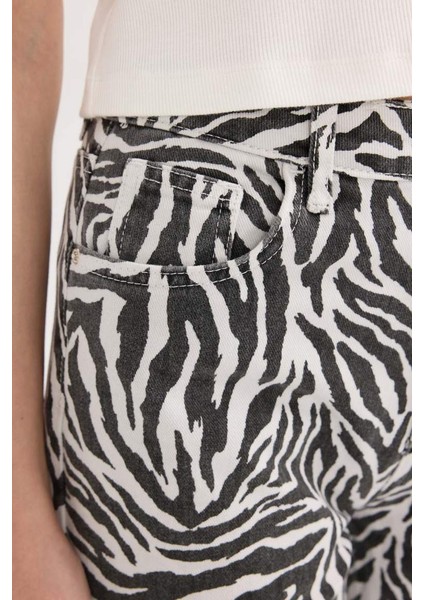 Yeni Sezon Straight Fit Gabardin Pantolon Zebra Desenli Normal Bel Standart Boy indirimleri
