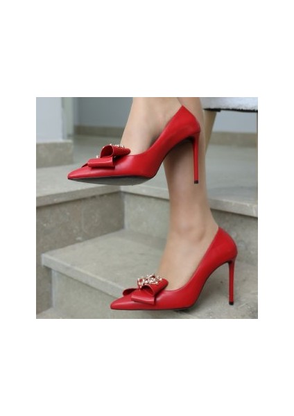 Kurdela ve Taş Detaylı Kırmızı Stiletto modelleri