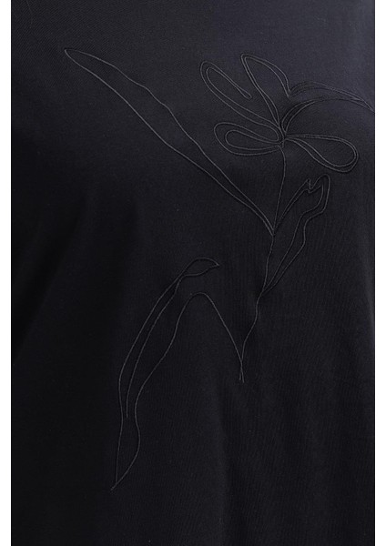 Siyah-Çiçek Nakışlı Uzun Kollu Büyük Beden T-Shirt fırsatları