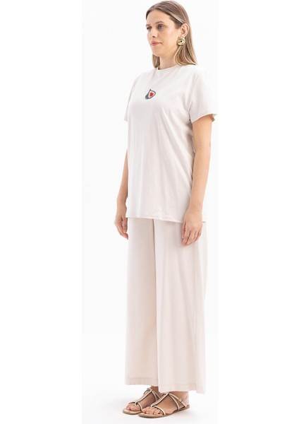 Taş-Kısa Kollu Nakış Detaylı Süprem Tshirt