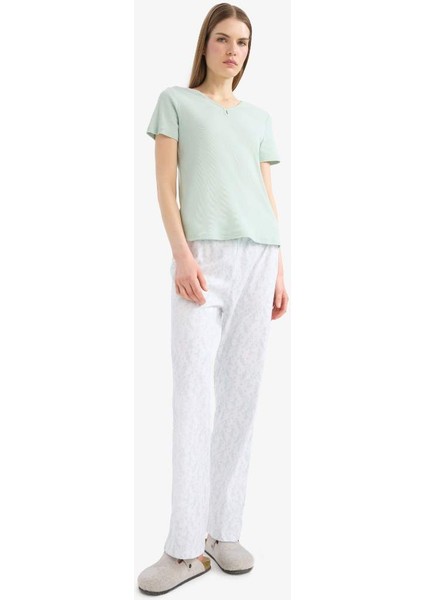 Yeni Sezon Regular Fit Pijama Takımı Kısa Kollu Üst Desenli Uzun Altı-Fall In Love