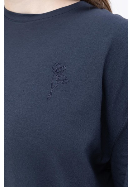 Indigo-Kısa Kollu Nakış Detaylı T-Shirt