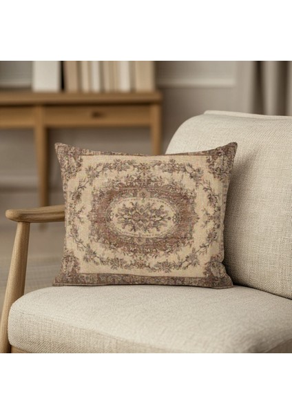 Nostaljik ve Şık – Vintage Yastık Kılıfı