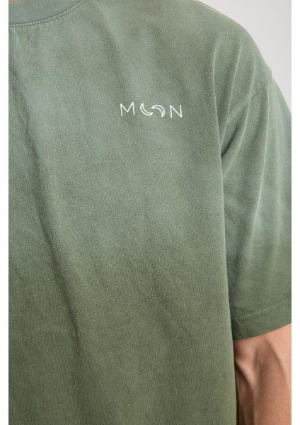 Erkek Bisiklet Yaka Pamuk Moon Baskılı T-Shirt - Modern ve Şık Spor Tarzı, Yazlık modelleri