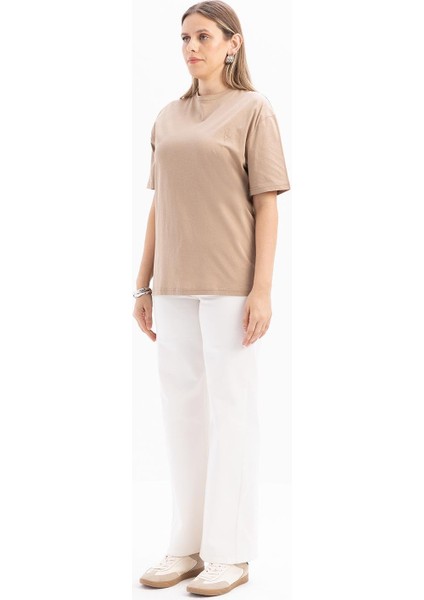 Vizon-Kısa Kollu Nakış Detaylı T-Shirt modelleri
