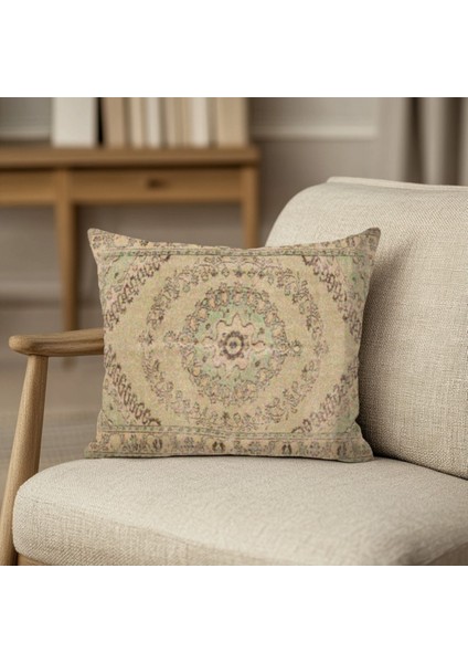 Vintage Halı Desenli, Çift Yüzlü Kırlent Kılıfı