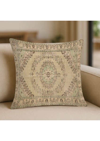 Vintage Halı Desenli, Çift Yüzlü Kırlent Kılıfı modelleri