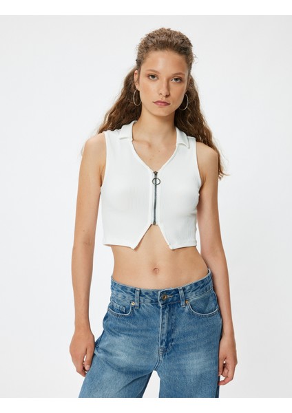 Yeni Sezon Crop Üst Polo Yaka Fermuar Detaylı Kolsuz Slim Fit modelleri