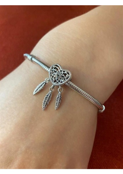 Tüy Detaylı Kalpli Düş Kapanı Gümüş Charm