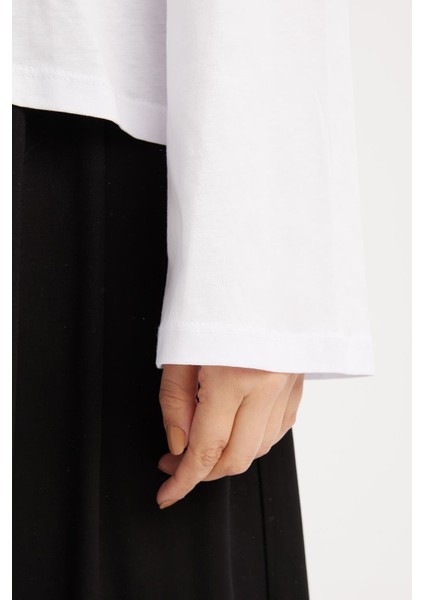 Beyaz-Arkası Uzun Süprem T-Shirt indirimleri