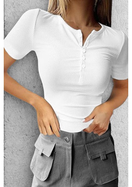 Kadın Beyaz Kısa Kollu Patlı Düğmeli Bisiklet Yaka Fitilli Kaşkorse Bluz Body