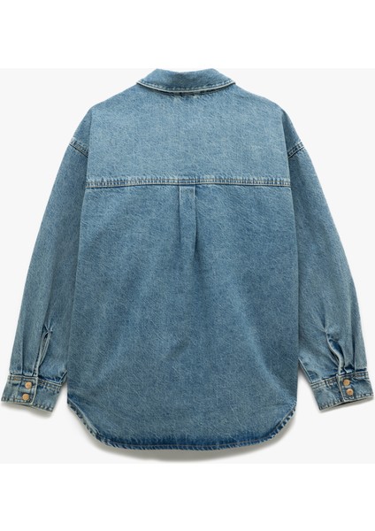 Yeni Sezon Uzun Kollu Klasik Yaka Cep Detaylı Düğmeli Pamuklu Oversize Denim Gömlek fırsatları