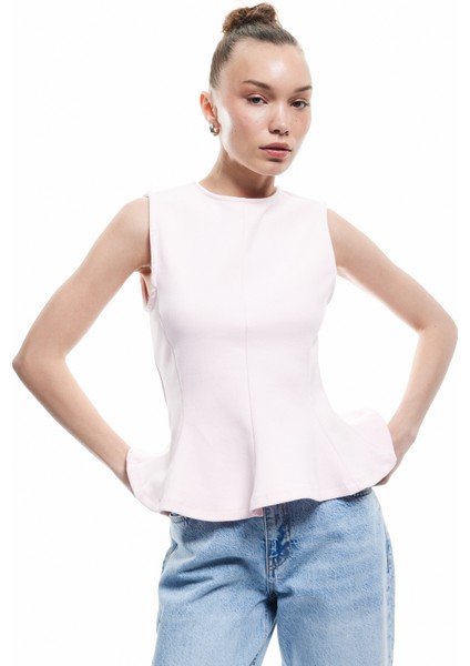 Yeni Sezon Pamuklu Slim Fit Bisiklet Yaka Volanlı Kolsuz Bluz