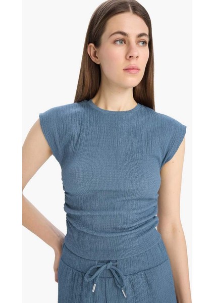 Yeni Sezon Slim Fit Dar Kesim Bisiklet Yaka Bürümcük Kısa Kollu Tişört