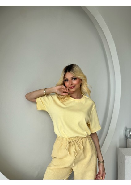 Sarı Bisiklet Yaka Basic Tshirt