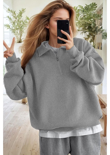 Kadın Gri Yarım Fermuar Polo Yaka 3 Iplik Içi Polarlı Şardonlu Oversize Sweatshirt