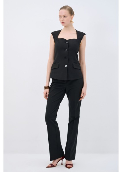 Vatkalı Önü Cepli Yelek Siyah 17943071002 modelleri