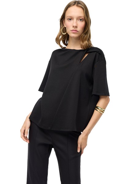 Makis Siyah Renk Regular Fit Bisiklet Yaka Düşük Kollu Tişört