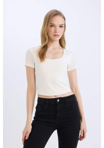 Yeni Sezon Fitted U Yaka Basic Düz Kısa Kollu Tişört fırsatları