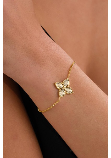 Gümüş Altın Gold Kaplama Yonca Çiçek Lazer Kalem Işlemeli Taşsız Bileklik modelleri