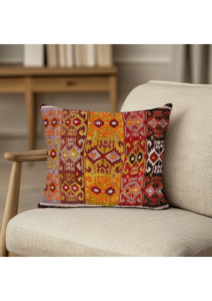 Kilim Motifli Kırlent – Canlı Renkli ve Dayanıklı Kumaş