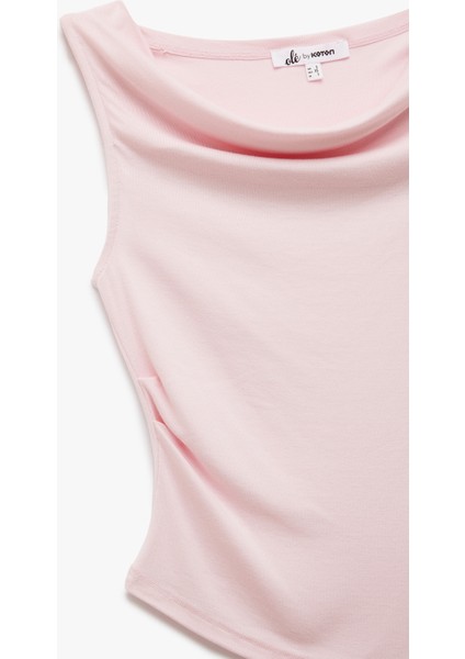 Yeni Sezon Slim Fit Degaje Yaka Asimetrik Kolsuz Viskon Bluz indirimleri