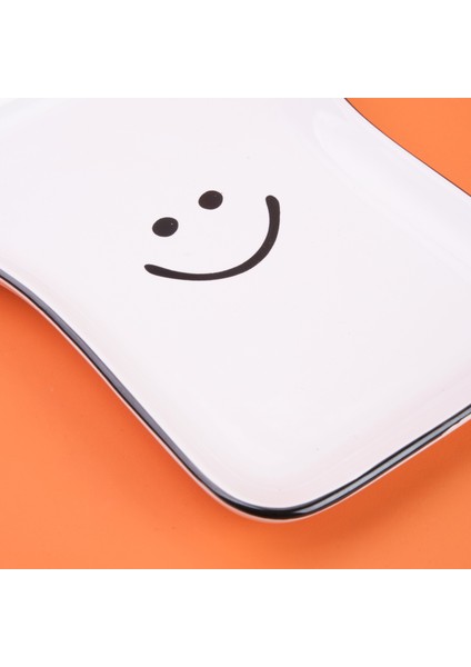 Kitchen Gülücük Desenli Servis Tabağı - Siyah / Beyaz - 19 cm modelleri