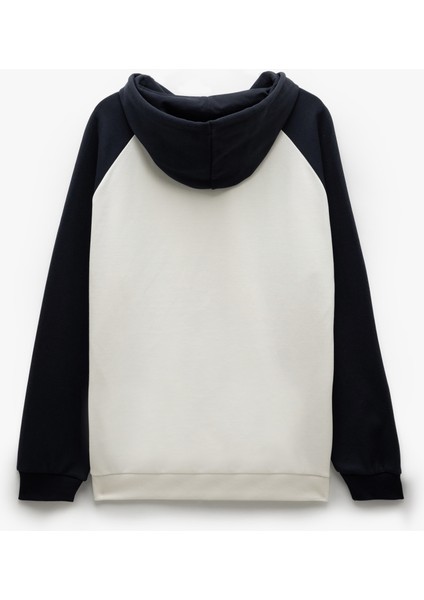 Yeni Sezon Uzun Kollu Renk Kontrastlı Baskılı Kapşonlu Sweatshirt fırsatları
