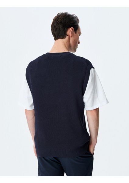 Yeni Sezon V Yaka Regular Fit Viskon Karışımlı Triko Süveter