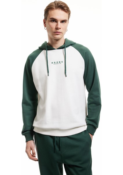 Yeni Sezon Uzun Kollu Renk Kontrastlı Baskılı Kapşonlu Sweatshirt fiyatları