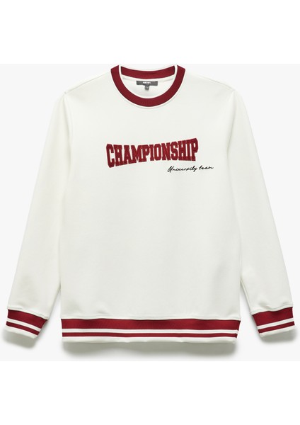 Yeni Sezon Bisiklet Yaka Pamuk Karışımlı Şerit Detaylı Slogan Baskılı Sweatshirt