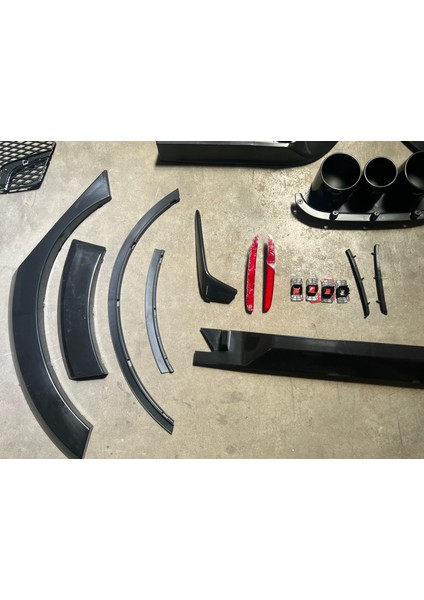 Honda Civic Fc5 Typer Arka Tampon ve Difüzör Seti modelleri