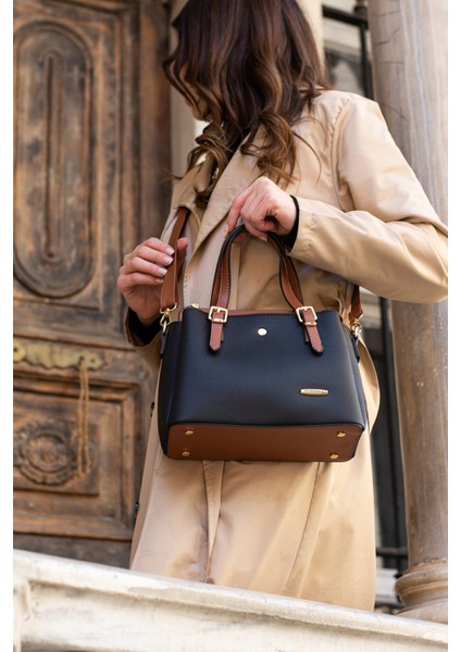 1415 Kadın Uzun Askılı 4 Bölmeli Gold Aksesuarlı Sade Şık Omuz ve El Çantası fiyatları