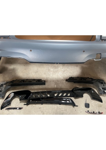 Bmw G20 Arka Tampon ve Difüzör Seti M-Tech