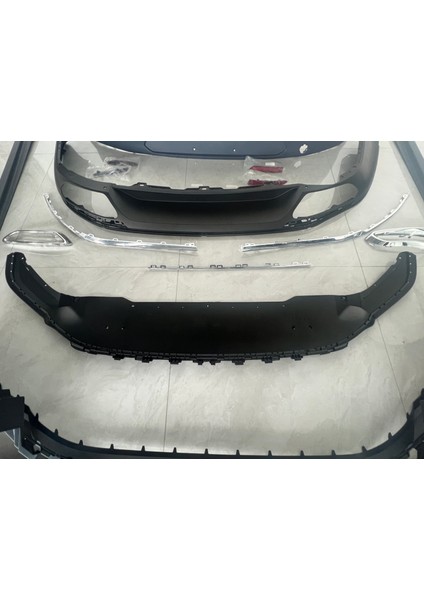 Vw Passat B8 R-Line Arka Tampon ve Difüzör Seti