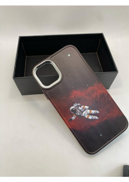 IPHONE 15 Özel Astronot Baskılı Lüks Silikon Kılıf fiyatları