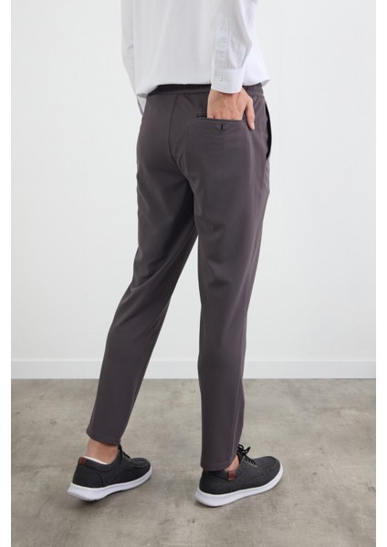 Beli Bağlamalı Cepli Jogger Pantolon