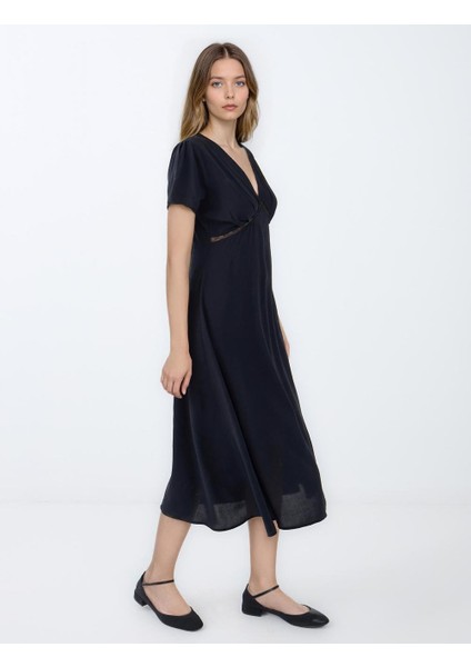 Siyah V Yaka Kısa Kollu Midi Dokuma Elbise modelleri