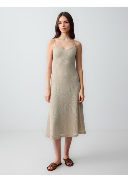 Taş Dar Kesim Askılı V Yaka Ajurlu Örme Midi Elbise